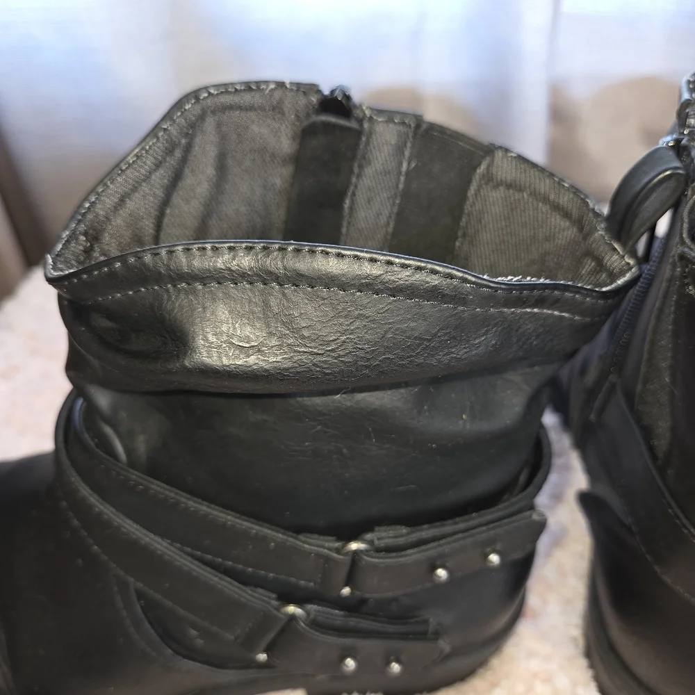 Torrid 9.5ww extra wide Black Women's Ankle Boots with Buckle Strap